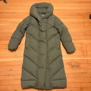 WILFRED Duvet Down Coat READ Green Aritzia insluated Long Puffer